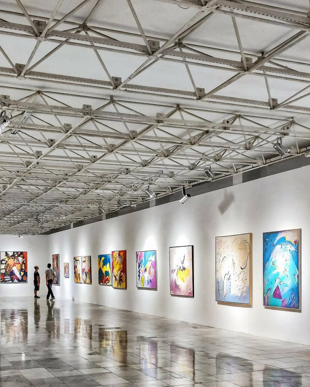 Atención servicios artísticos y culturales que graven tarifa 0% del IVA.